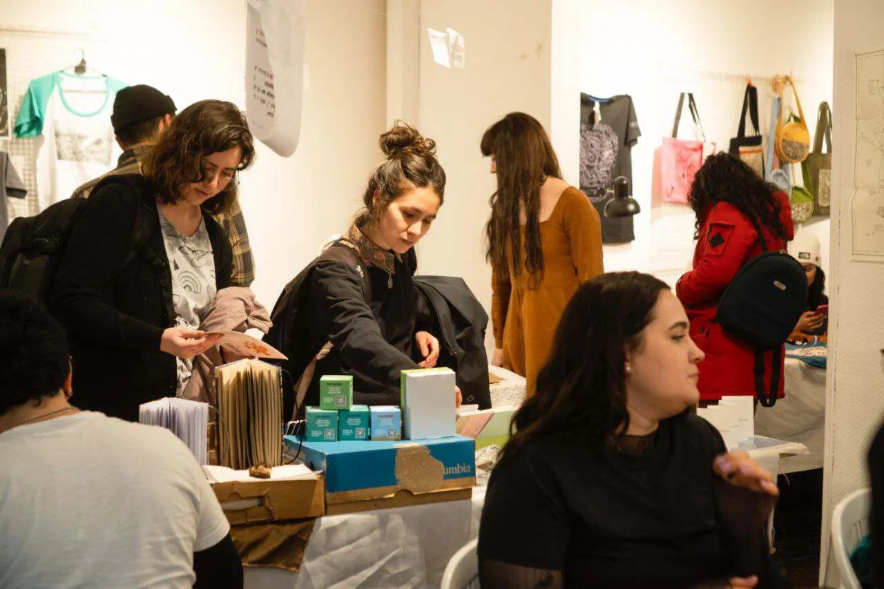 photo_5186097564980719140_y-1