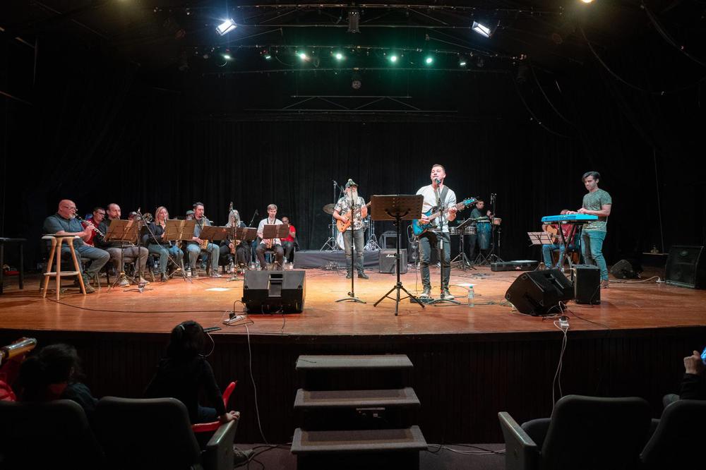 e838f194-721e-4554-aeaf-8bd3ff35e3de