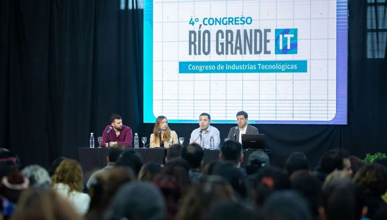 photo_5010328991919353801_y-1