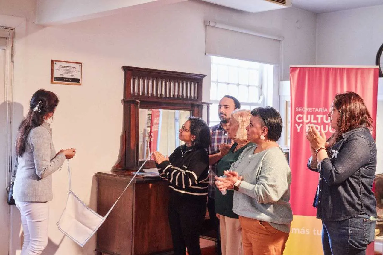 photo_4989994198677261150_y-2