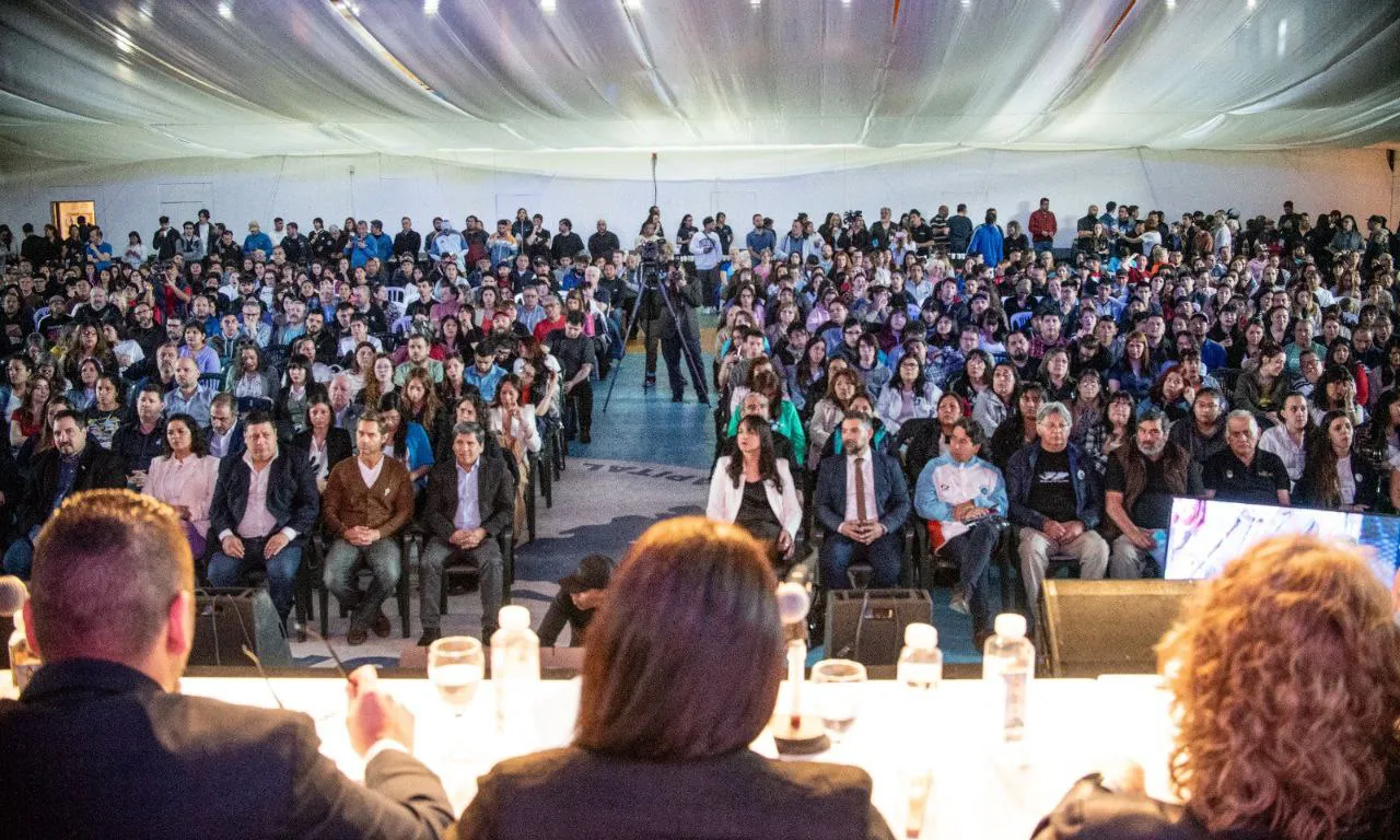 photo_5037595123646574055_y