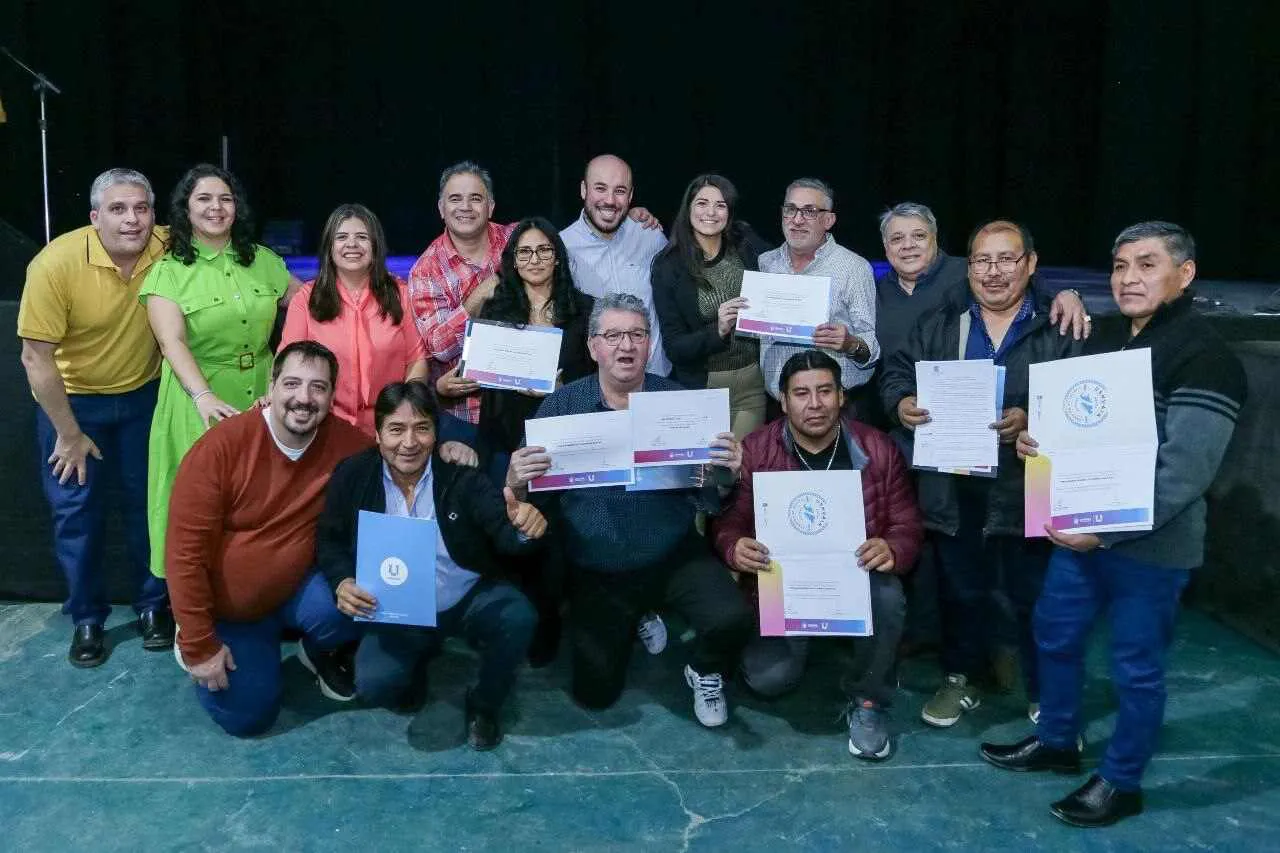 photo_4974734626547412669_y-1