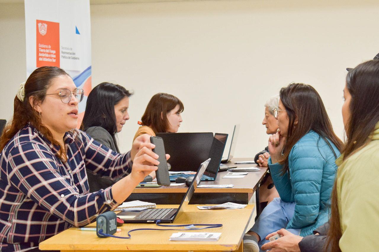 photo_5107508575521058147_y