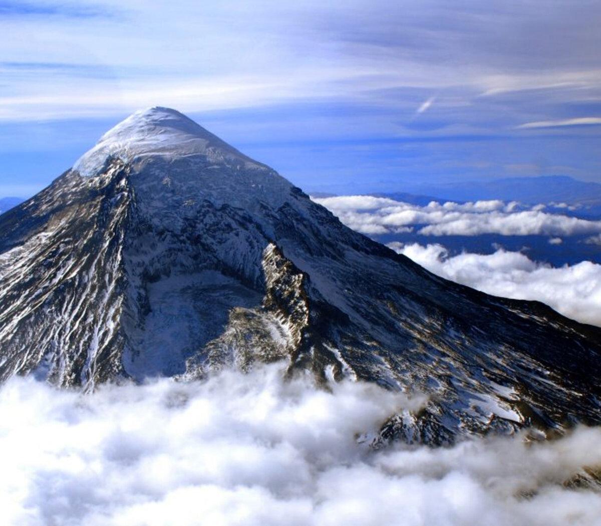 596377-volcan-lanin_0